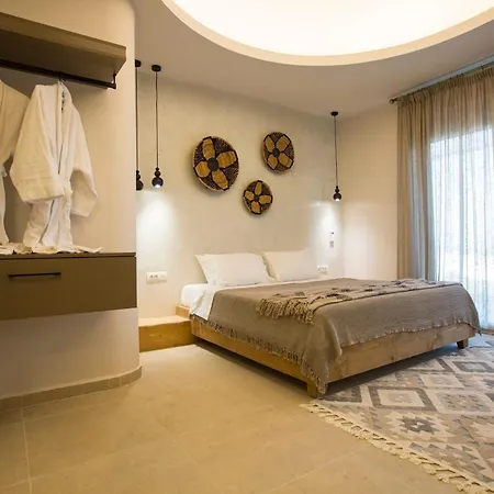 Deluxe Rhodes | Lumina | 3 Bedrooms | Private Veranda And Swiming Pool | וילה